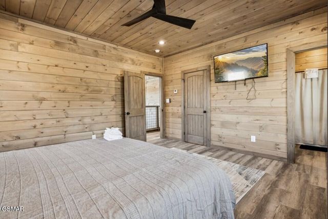 3051 Hatcher Top Road, Sevierville, TN 37862