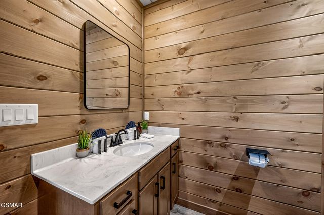 3051 Hatcher Top Road, Sevierville, TN 37862