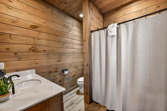 3051 Hatcher Top Road, Sevierville, TN 37862