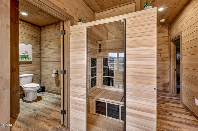 3051 Hatcher Top Road, Sevierville, TN 37862