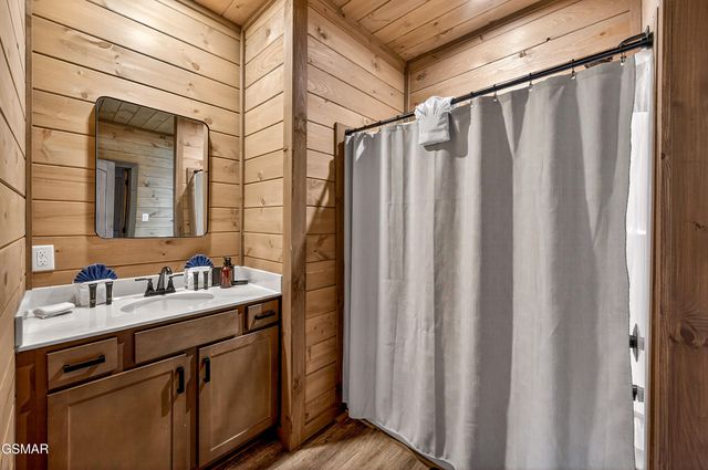 3051 Hatcher Top Road, Sevierville, TN 37862