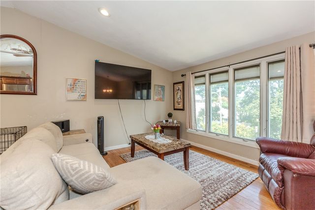 91 Curry Road, Cranston, RI 02920