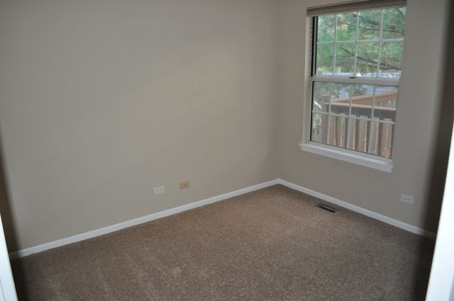 15 Whispering Drive, Streamwood, IL 60107