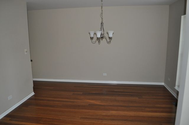 15 Whispering Drive, Streamwood, IL 60107