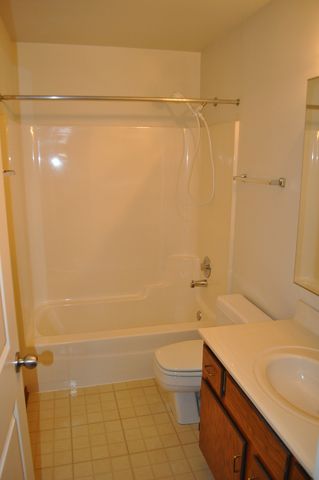 15 Whispering Drive, Streamwood, IL 60107