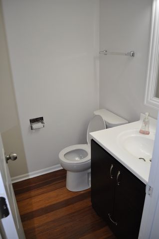 15 Whispering Drive, Streamwood, IL 60107