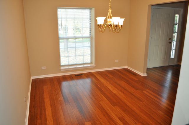 15 Whispering Drive, Streamwood, IL 60107