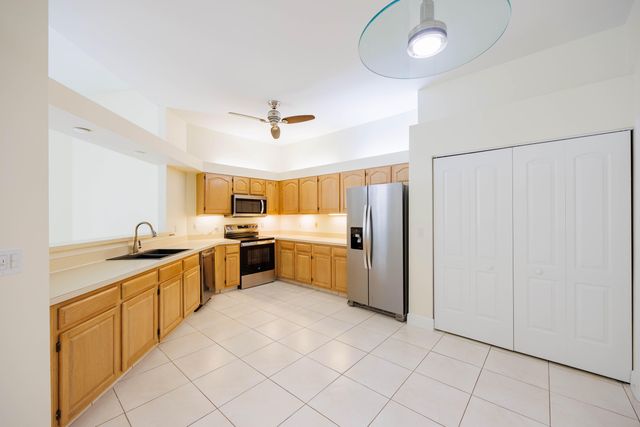 9497 Boca Gardens Parkway A, Boca Raton, FL 33496