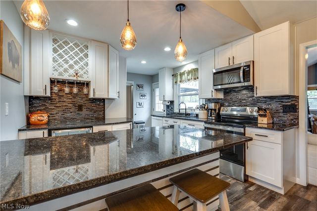 12905 Cherry Lane, Chesterland, OH 44026