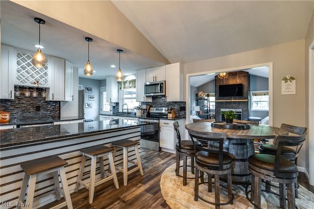 12905 Cherry Lane, Chesterland, OH 44026