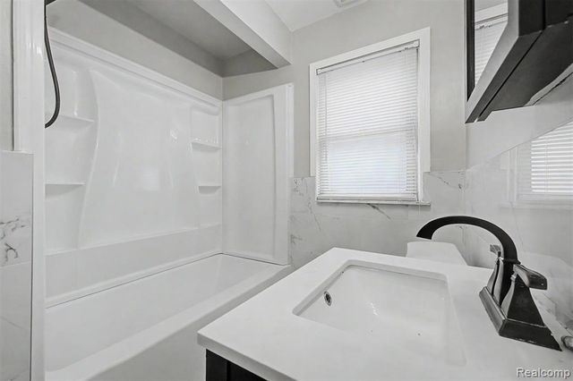24800 Cherry Street, Dearborn, MI 48124
