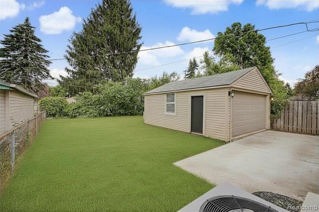 24800 Cherry Street, Dearborn, MI 48124