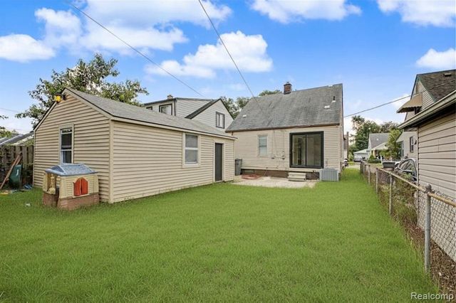 24800 Cherry Street, Dearborn, MI 48124