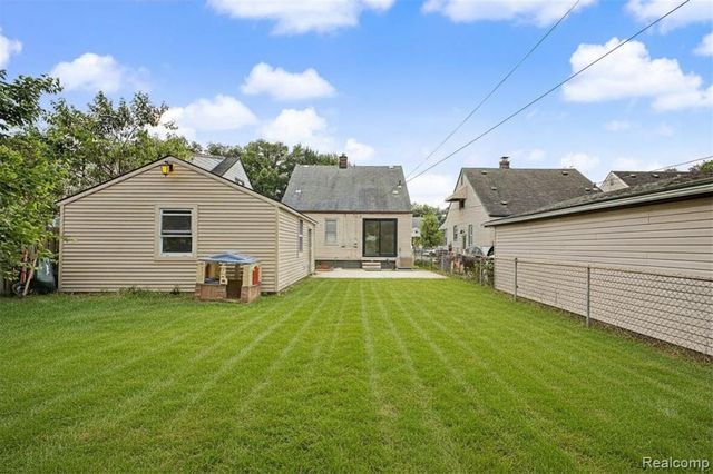 24800 Cherry Street, Dearborn, MI 48124