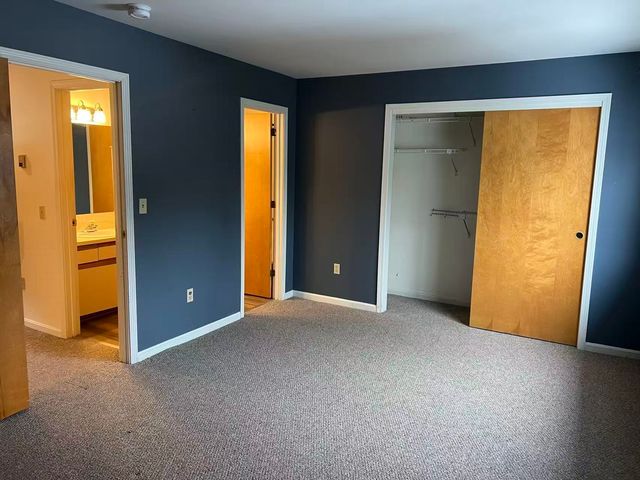 J2 Stonehedge Drive, South Burlington, VT 05403