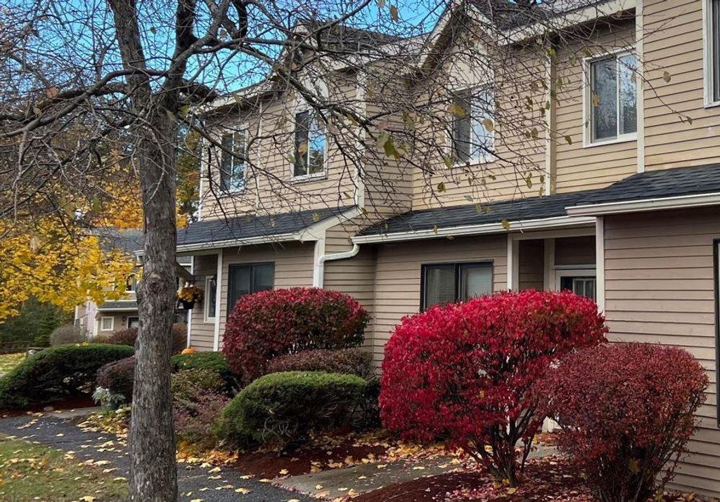 J2 Stonehedge Drive, South Burlington, VT 05403