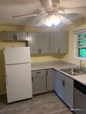 93 Sigwin Drive 93, Wallingford, CT 06492