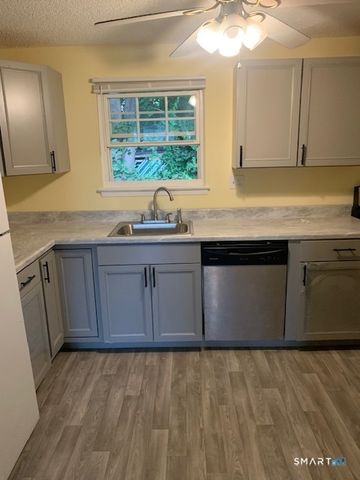 93 Sigwin Drive 93, Wallingford, CT 06492
