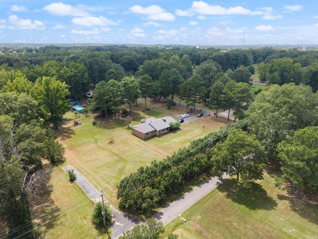 21 Center Street, Ward, AR 72176