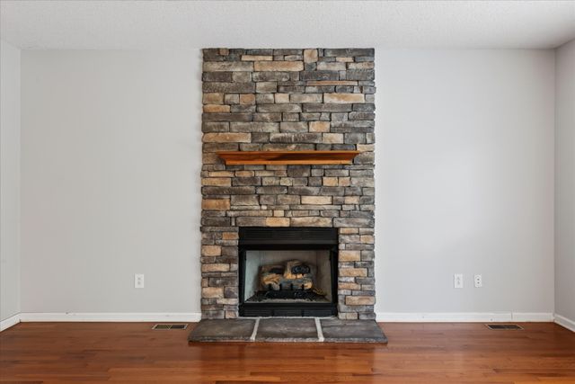1488 Cedar Springs Cir, Clarksville, TN 37042