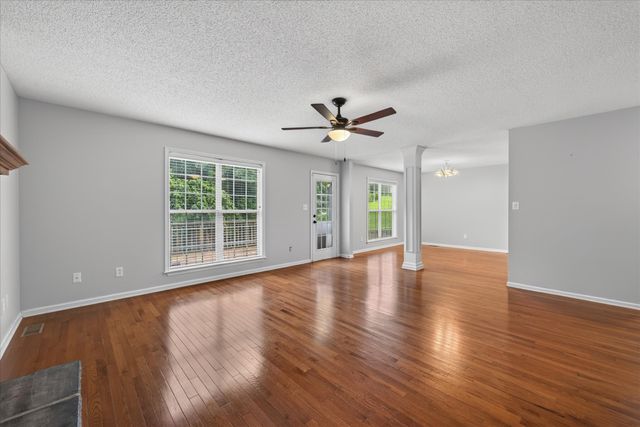 1488 Cedar Springs Cir, Clarksville, TN 37042