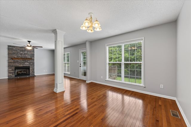 1488 Cedar Springs Cir, Clarksville, TN 37042