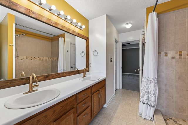 1488 Cedar Springs Cir, Clarksville, TN 37042