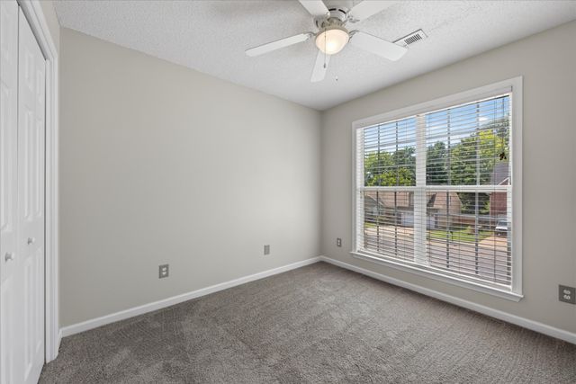 1488 Cedar Springs Cir, Clarksville, TN 37042