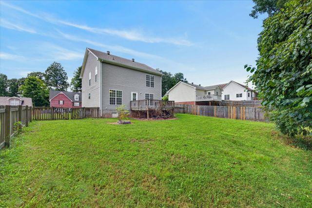 1488 Cedar Springs Cir, Clarksville, TN 37042