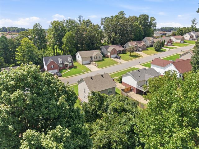 1488 Cedar Springs Cir, Clarksville, TN 37042