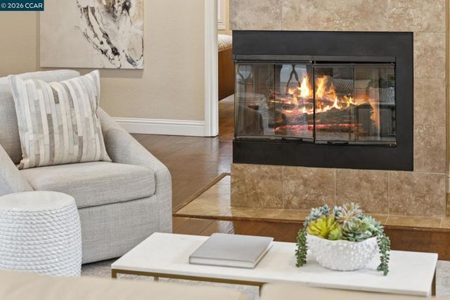 50 Vista Ln, Alamo, CA 94507