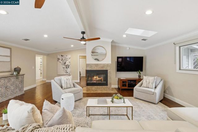 50 Vista Ln, Alamo, CA 94507