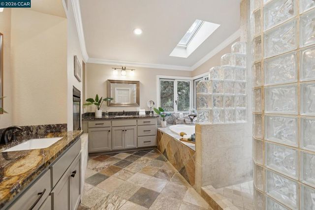 50 Vista Ln, Alamo, CA 94507