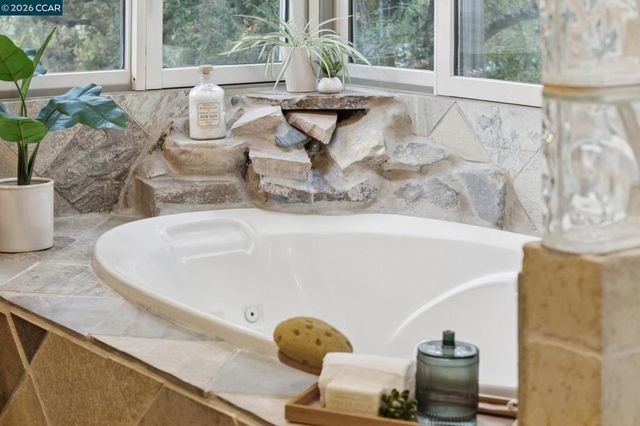 50 Vista Ln, Alamo, CA 94507