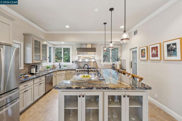 50 Vista Ln, Alamo, CA 94507