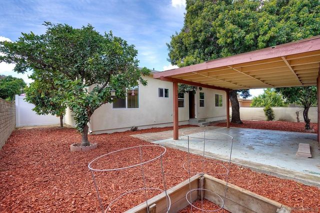 6942 Eberhart St, San Diego, CA 92115