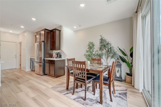 8855 Roadrunner Ravine Street, Las Vegas, NV 89166