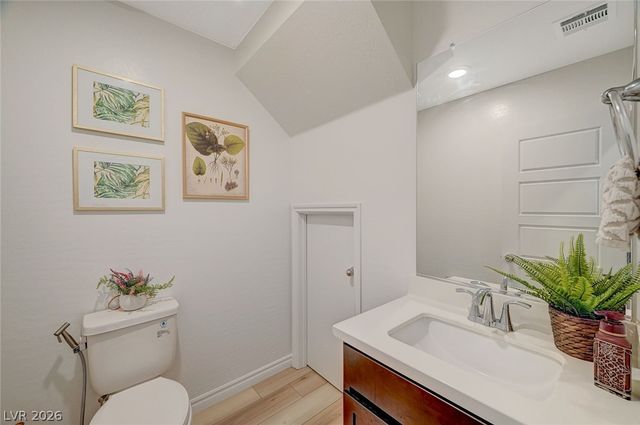 8855 Roadrunner Ravine Street, Las Vegas, NV 89166