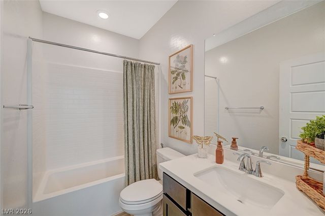 8855 Roadrunner Ravine Street, Las Vegas, NV 89166