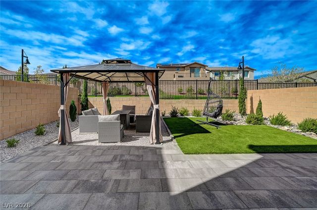 8855 Roadrunner Ravine Street, Las Vegas, NV 89166