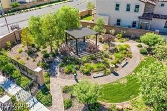 8855 Roadrunner Ravine Street, Las Vegas, NV 89166