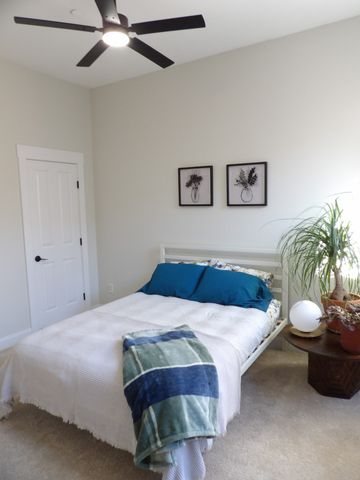 151 Augusta Ave, Pleasant View, TN 37146