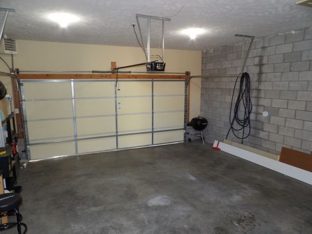 151 Augusta Ave, Pleasant View, TN 37146