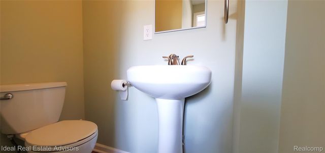 28113 Florence Street, St. Clair Shores, MI 48081