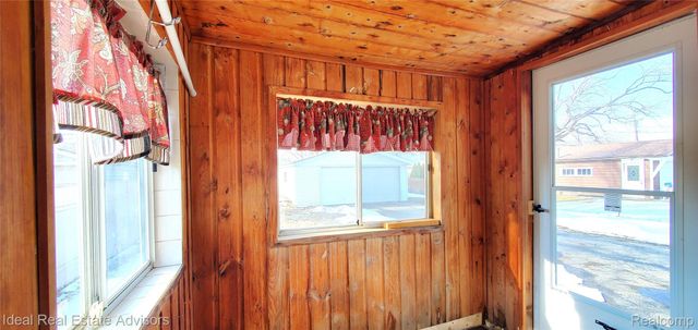 28113 Florence Street, St. Clair Shores, MI 48081