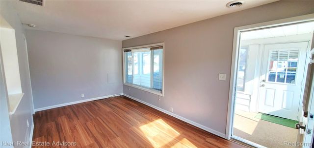 28113 Florence Street, St. Clair Shores, MI 48081