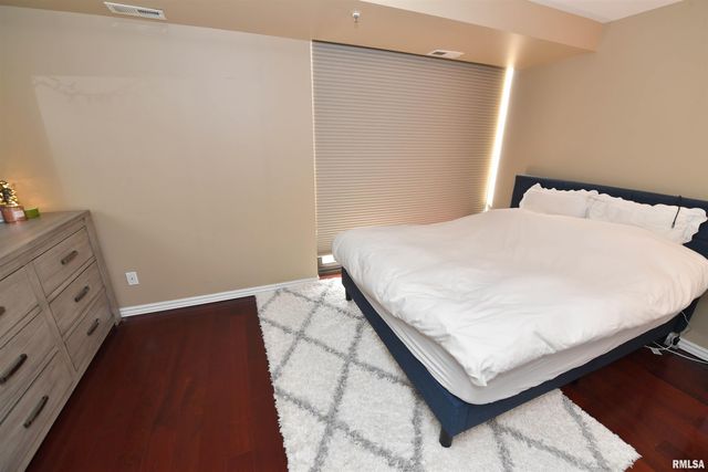 125 SW JEFFERSON Avenue W6E, Peoria, IL 61602