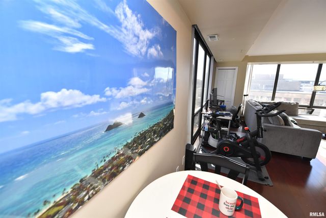 125 SW JEFFERSON Avenue W6E, Peoria, IL 61602