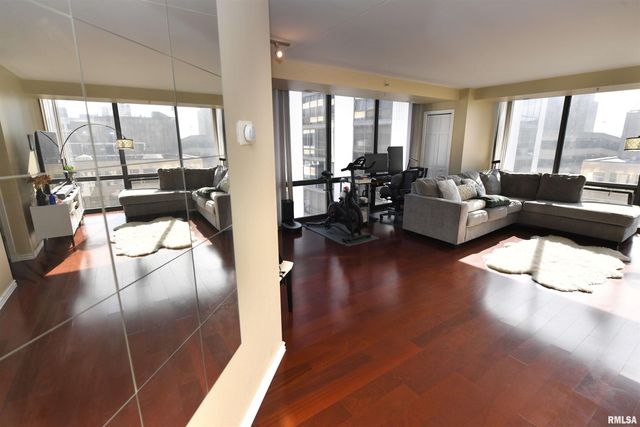 125 SW JEFFERSON Avenue W6E, Peoria, IL 61602