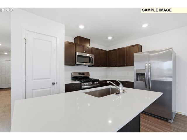 1380 Se Nolan Ave, Albany, OR 97322